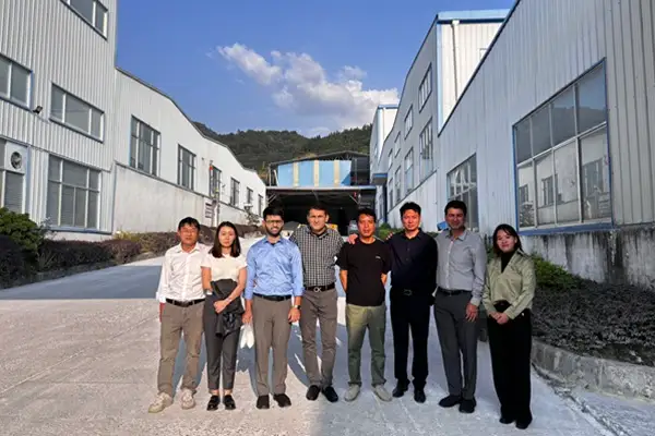 Group photo of Cronus Machinery technical team and Pakistani customer delegation