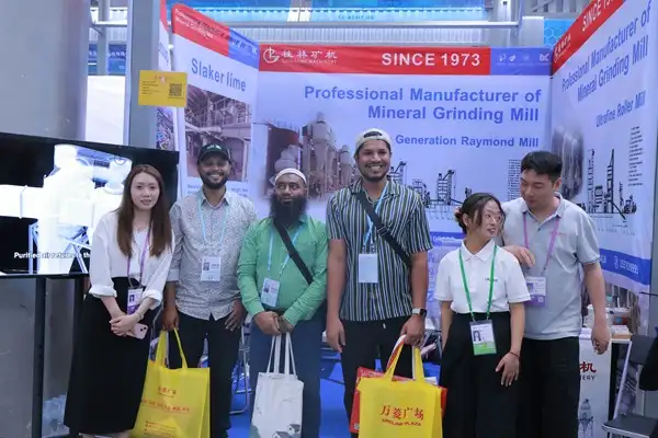 Cronus Machinery Technical Team with International Customers