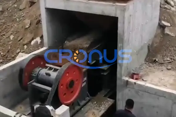 How to Select a Supporting Crusher for a Raymond Mill?